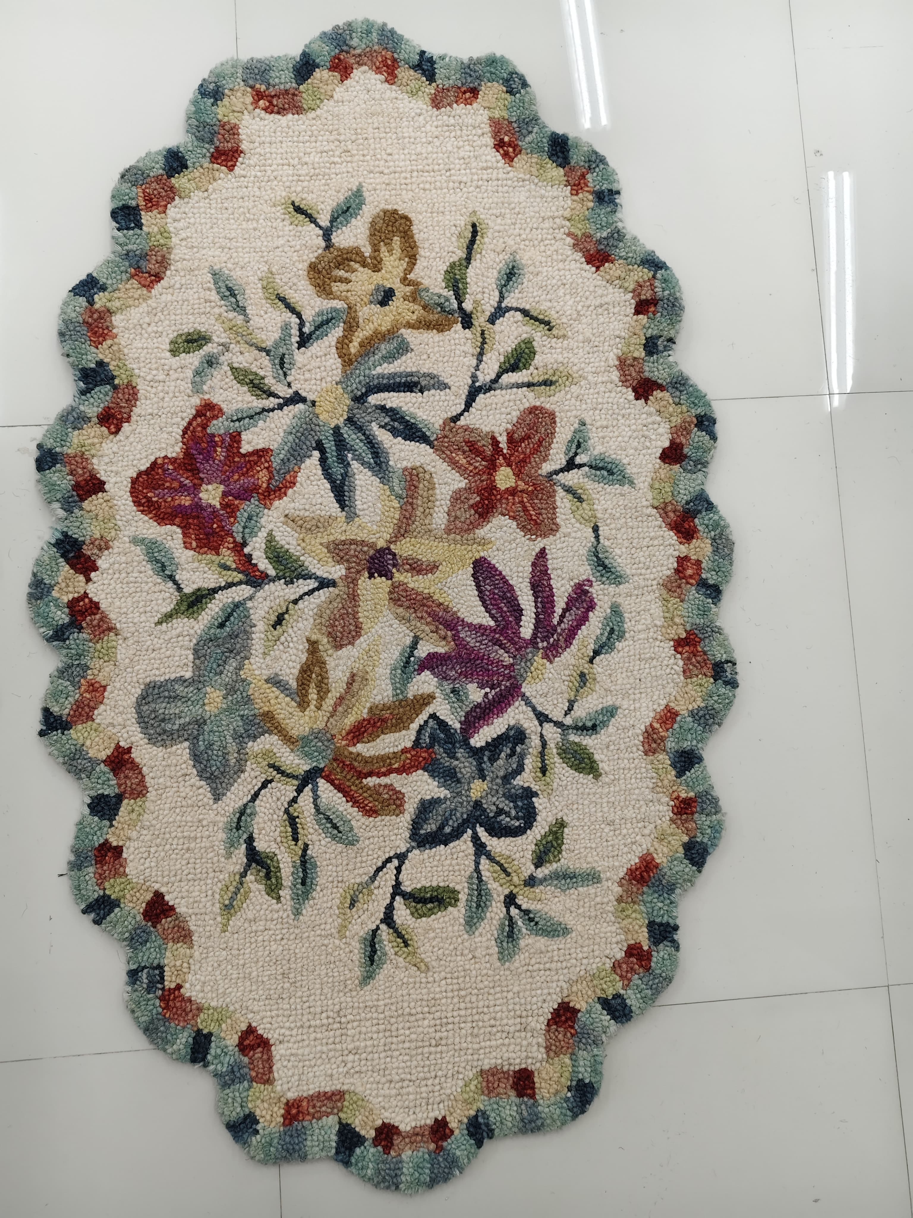 Handtufted Scatter - Design 15