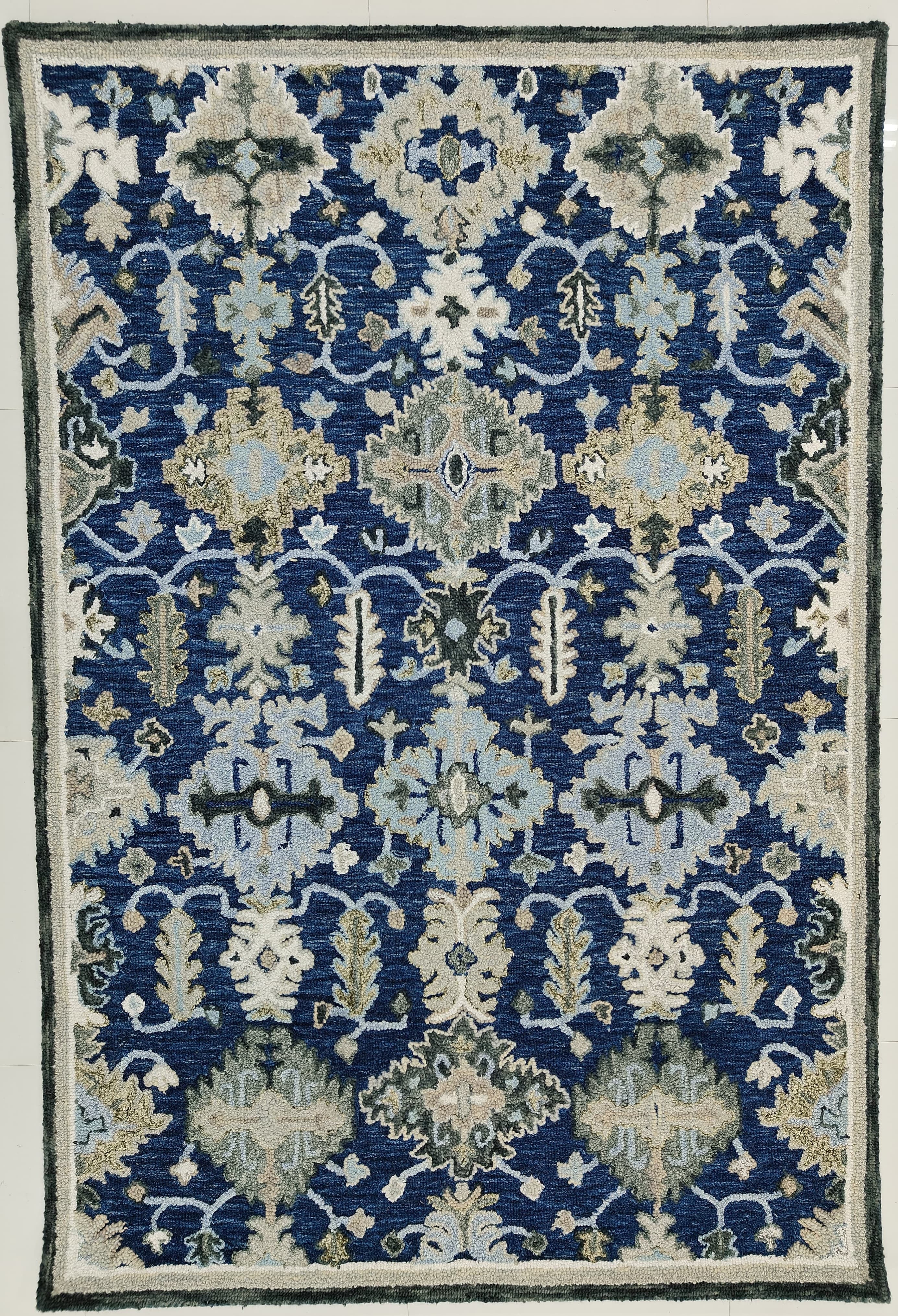 Handtufted Traditional