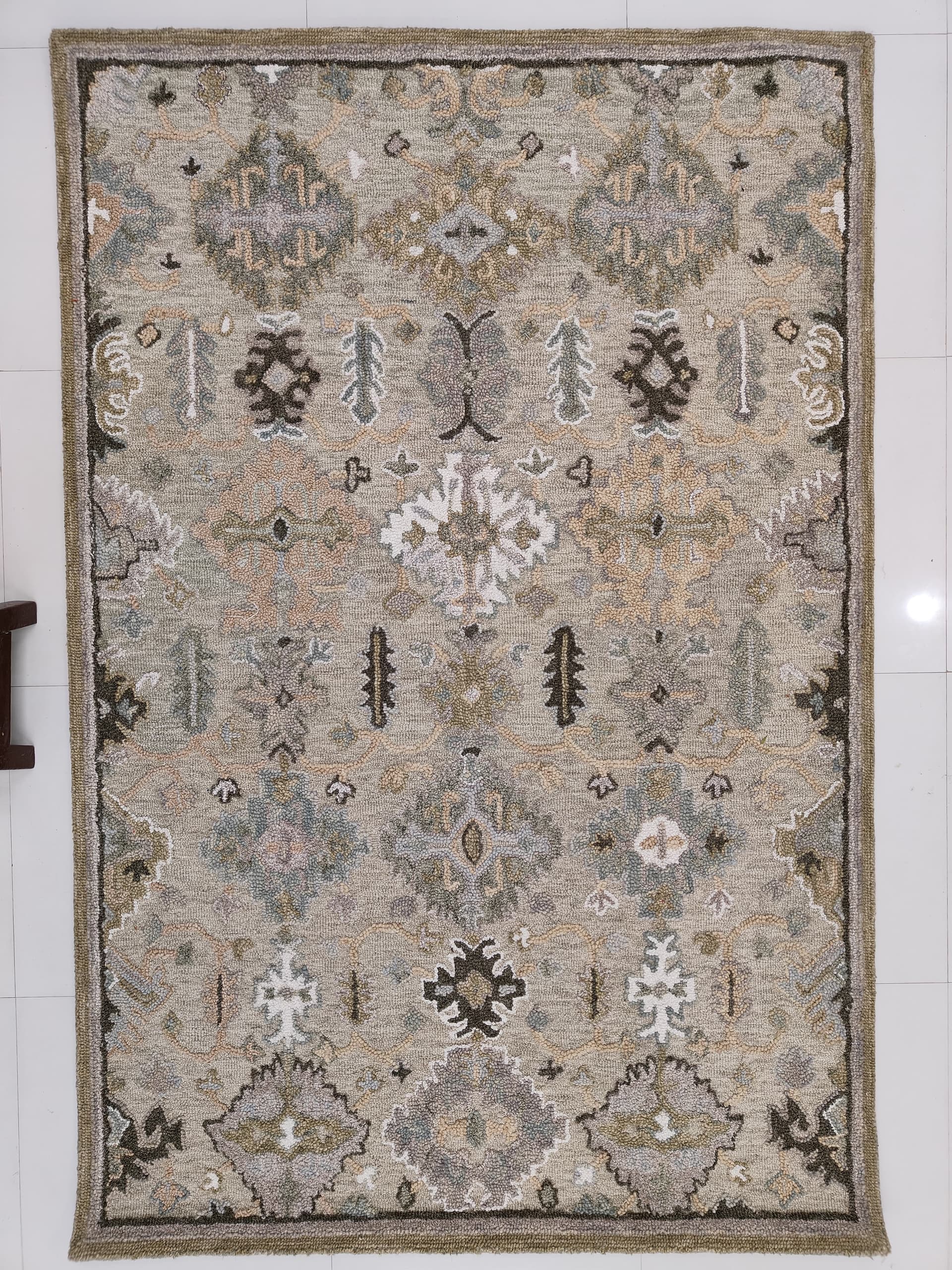 Handtufted Traditional - Design 12