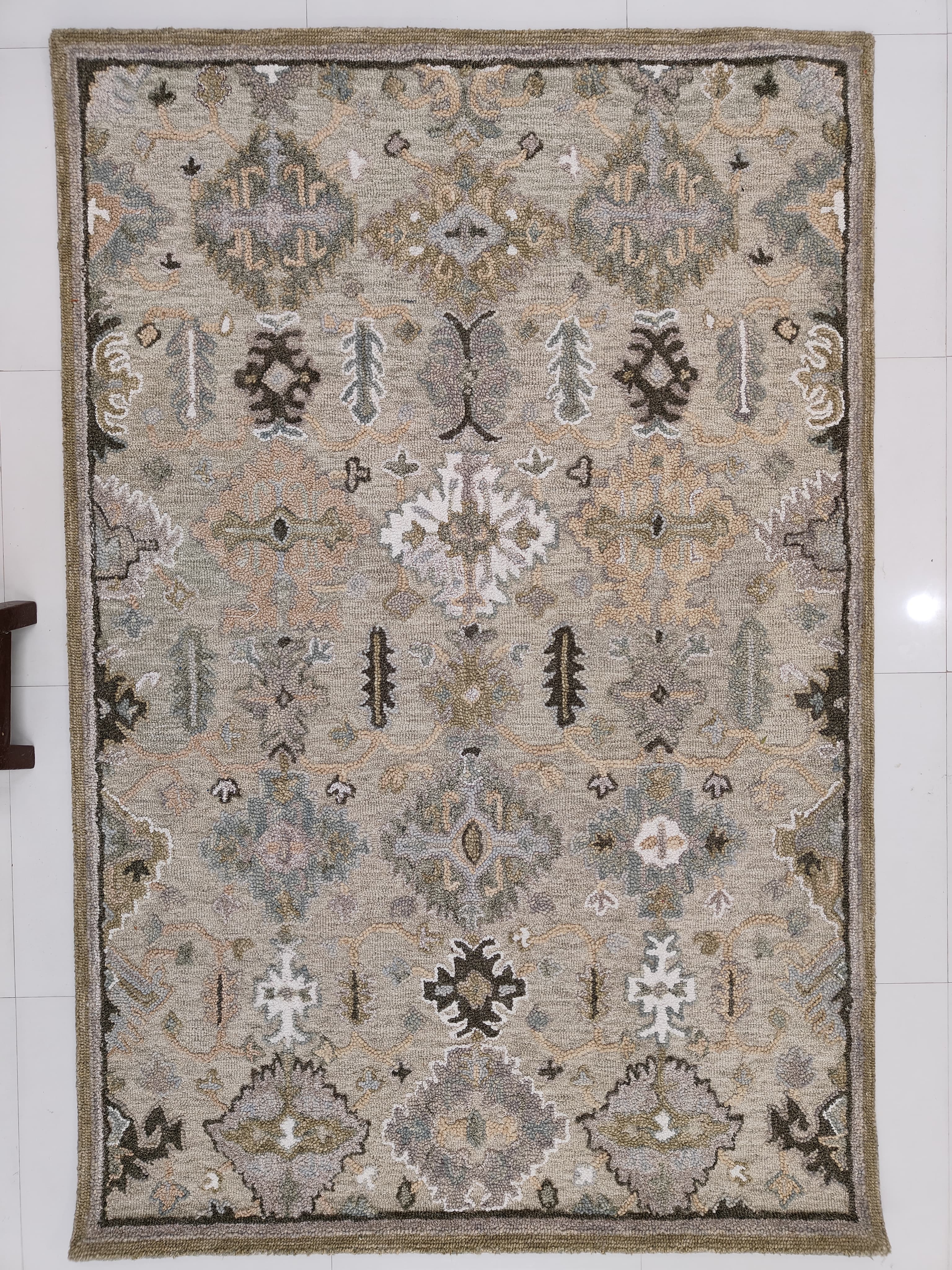 Handtufted Traditional - Design 12