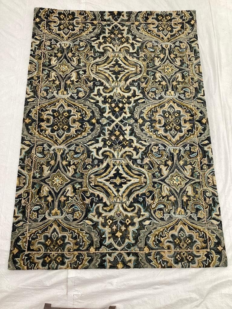 Handtufted Traditional - Design 15