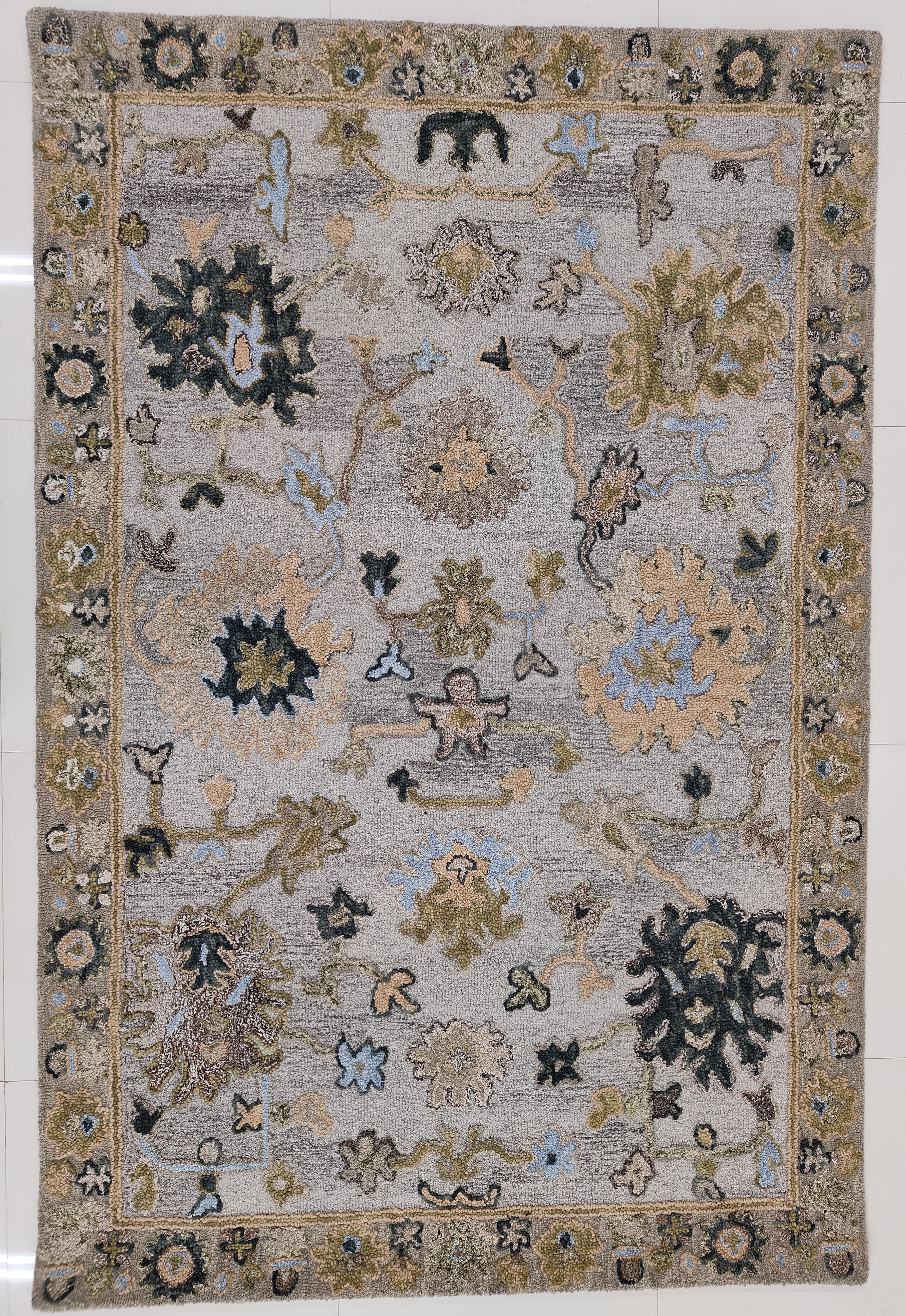 Handtufted Traditional - Design 17