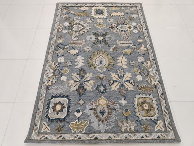 Handtufted Traditional - Related Design 19