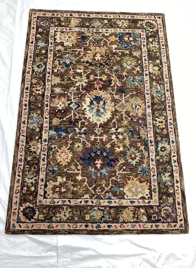 Handtufted Traditional - Related Design 2