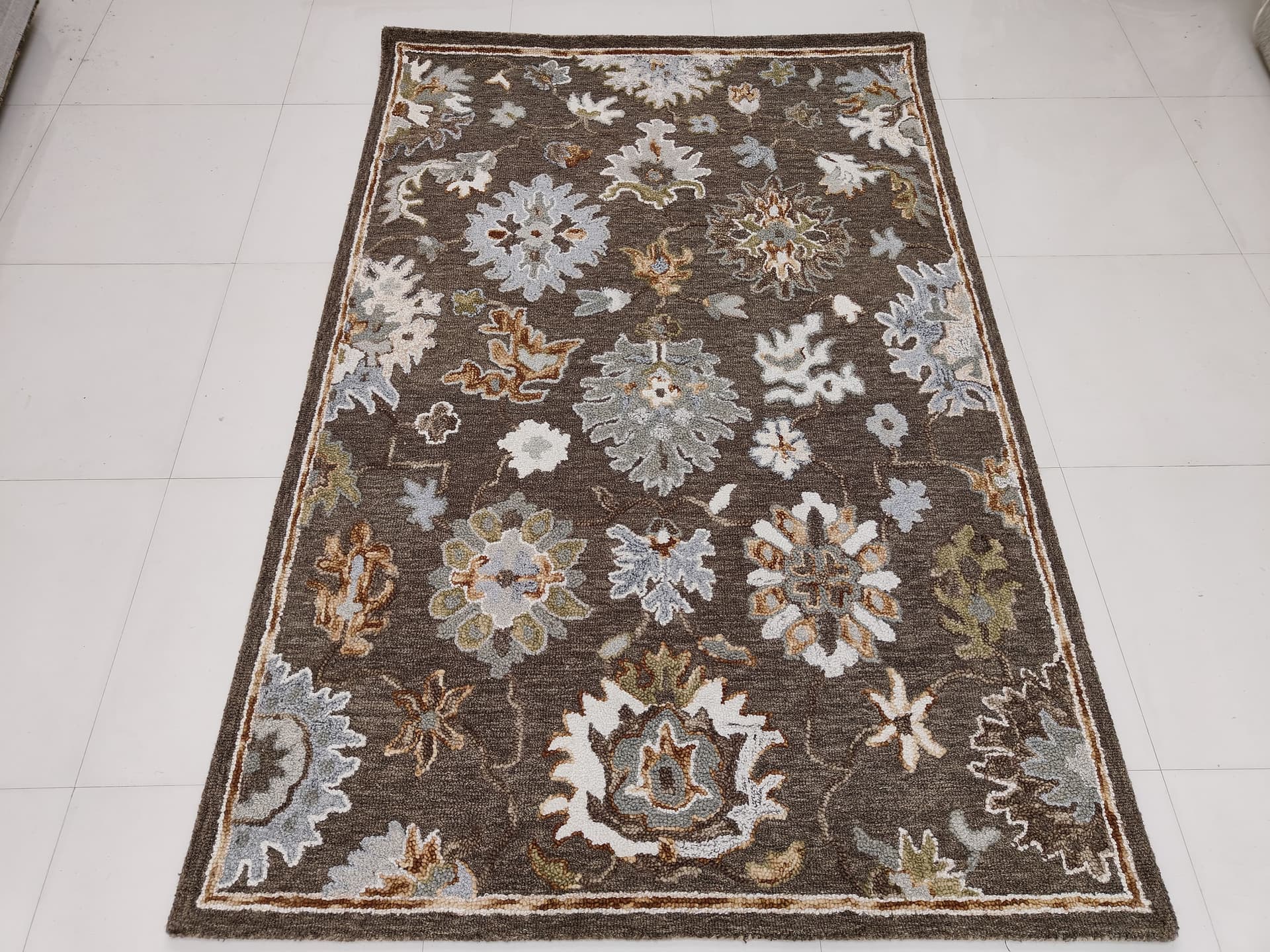 Handtufted Traditional - Design 21