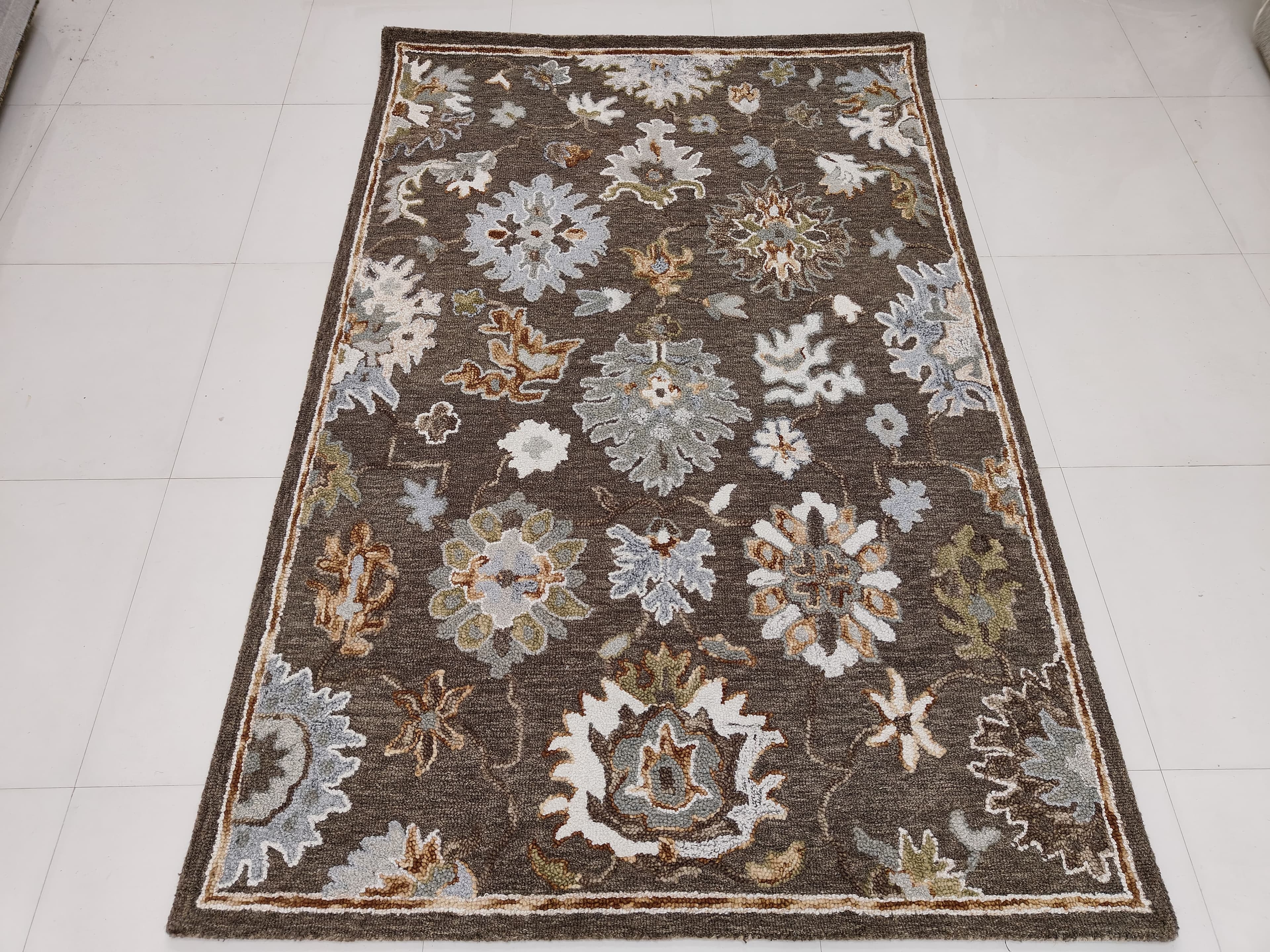 Handtufted Traditional - Design 21