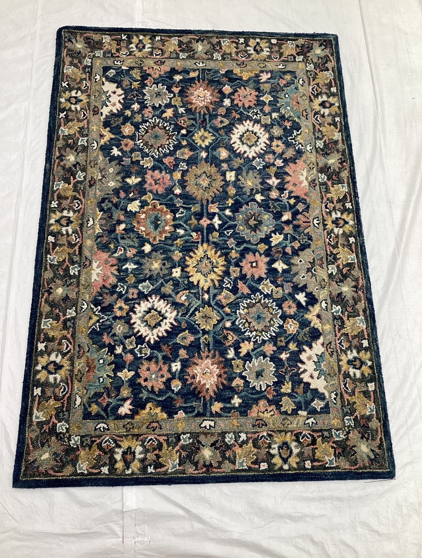 Handtufted Traditional - Design 6